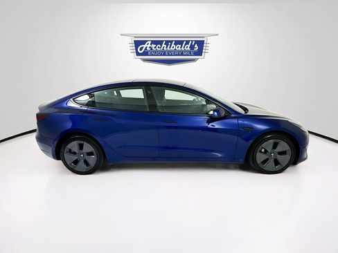 Used 2022 Tesla Model 3 Long Range AWD/4WD image 8