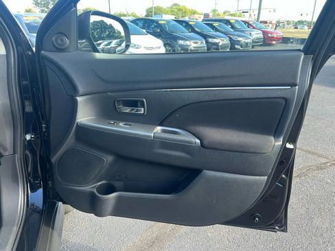 Used 2018 Mitsubishi Outlander Sport ES image 27