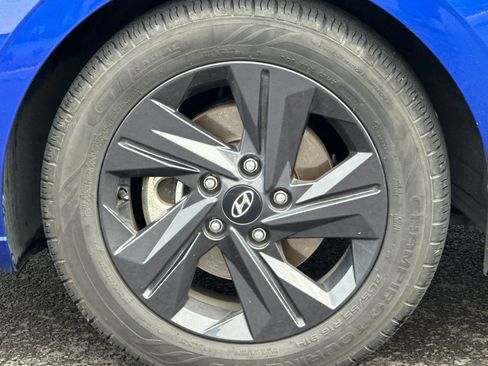 Used 2023 Hyundai Elantra SEL FWD image 29