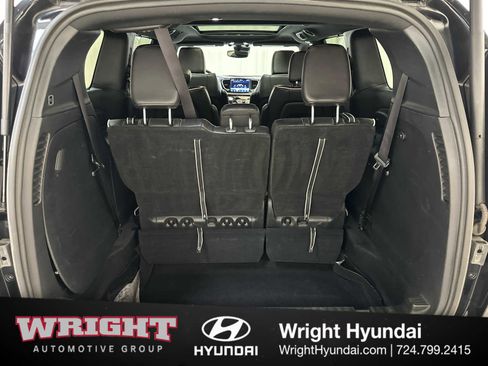 Used 2025 Chrysler Pacifica Limited FWD image 14