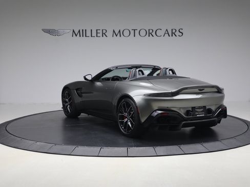 Used 2021 Aston Martin V8 Vantage Roadster image 5