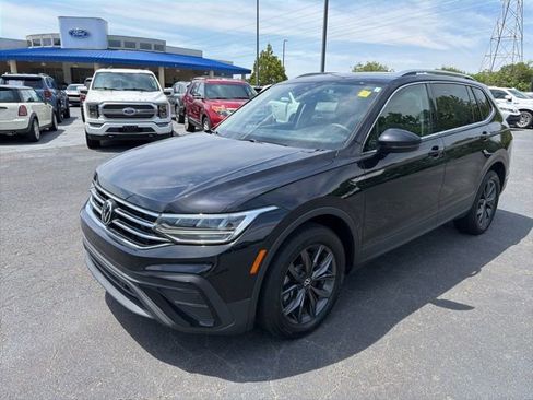 Used 2022 Volkswagen Tiguan SE FWD image 19