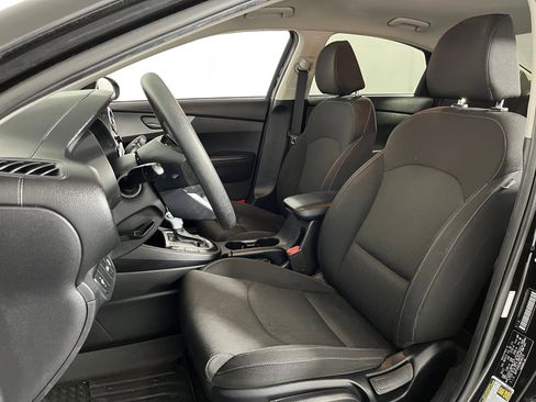 Used 2021 Kia Forte LXS image 4