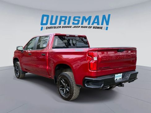 Used 2024 Chevrolet Silverado 1500 LT Trail Boss w/ Convenience Package II AWD/4WD image 4
