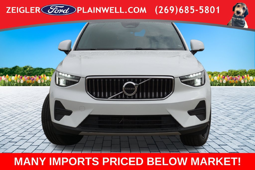 Used 2024 Volvo XC40 B5 Core AWD/4WD image 8