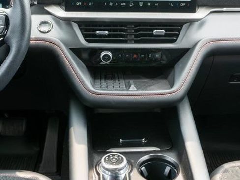 Used 2025 Ford Explorer ST AWD/4WD image 16