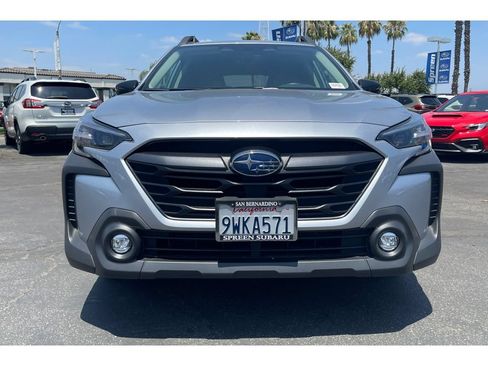 Certified 2025 Subaru Outback Premium AWD/4WD image 9