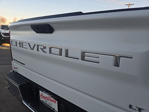 Used 2021 Chevrolet Silverado 1500 LT w/ Z71 Off-Road Package image 22