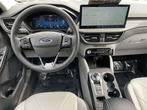 New 2025 Ford Escape Base w/ PHEV Premium Package image 9