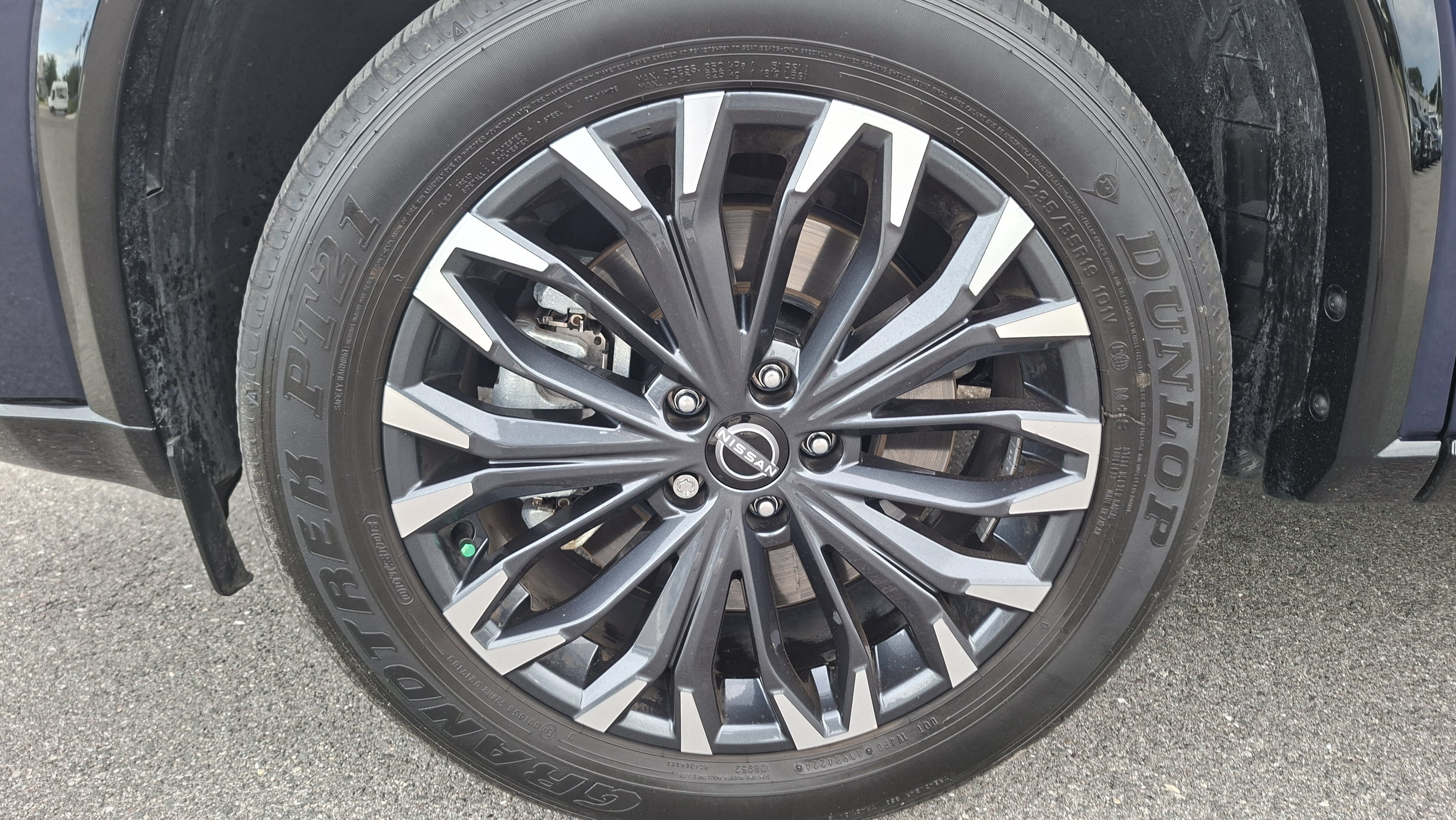 Certified 2025 Nissan Rogue Platinum w/ Tech Package FWD image 25