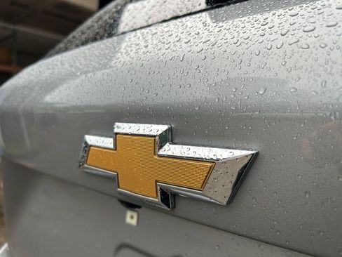 Used 2025 Chevrolet Equinox LT image 32