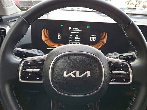 Certified 2025 Kia Sorento S image 19