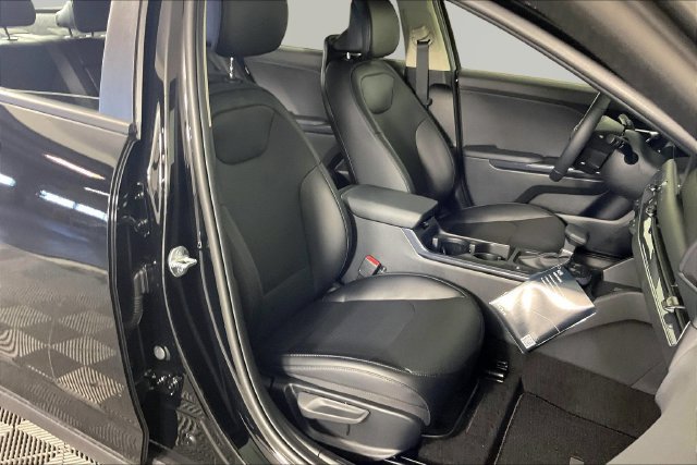 New 2027 Kia K4 GT-Line Turbo FWD image 12