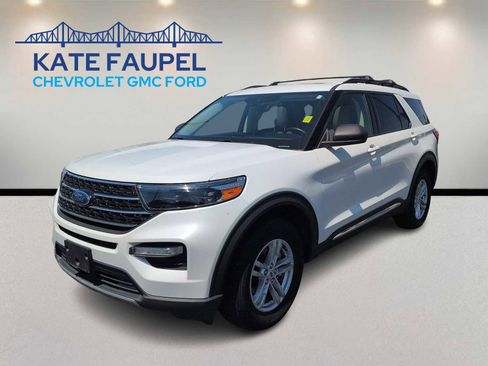 Used 2021 Ford Explorer XLT w/ Equipment Group 202A AWD/4WD image 3