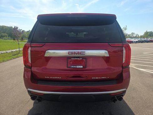 Used 2021 GMC Yukon XL Denali w/ Denali Ultimate Package AWD/4WD image 8