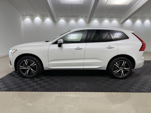 Used 2018 Volvo XC60 T6 R-Design w/ Convenience Package image 4