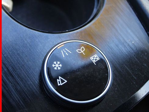 Certified 2023 Nissan Rogue S image 38