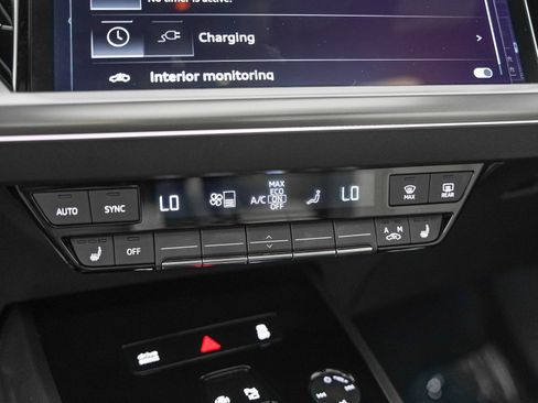Used 2023 Audi Q4 e-tron Prestige AWD/4WD image 18