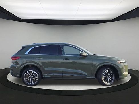 New 2025 Audi Q5 Premium Plus image 8