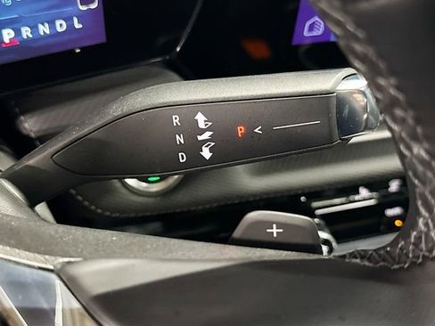 Used 2025 Chevrolet Equinox LT AWD/4WD image 17