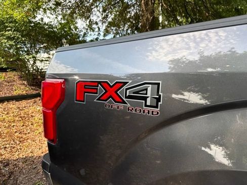 Used 2019 Ford F150 XLT w/ Equipment Group 302A Luxury AWD/4WD image 13