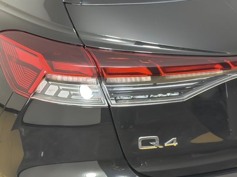 Used 2023 Audi Q4 e-tron Premium w/ Convenience Package AWD/4WD image 26