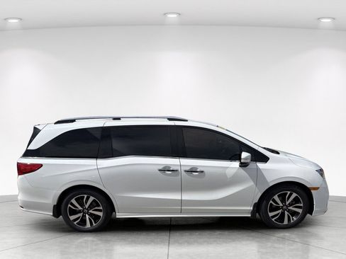 Used 2020 Honda Odyssey Elite image 2