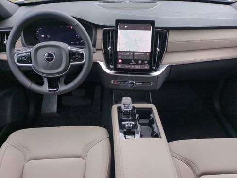 New 2026 Volvo XC90 B6 Plus w/ Protection Package Premier image 11