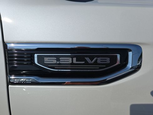 Used 2019 GMC Sierra 1500 Denali AWD/4WD image 2