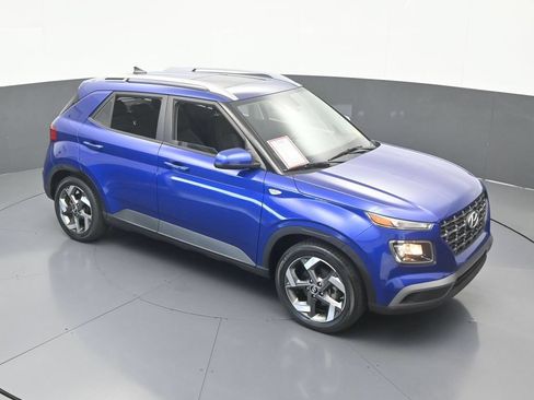 Used 2022 Hyundai Venue SEL FWD image 46