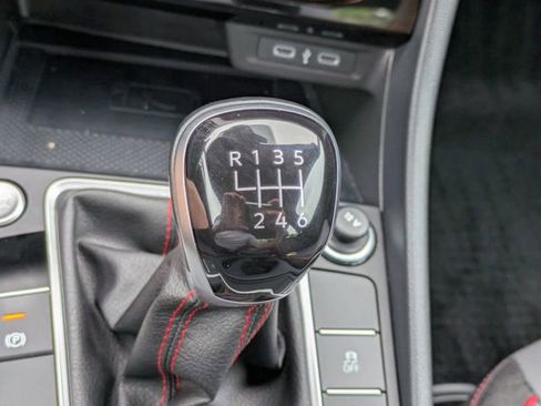 Used 2024 Volkswagen Jetta GLI 40th Anniversary Edition FWD image 33