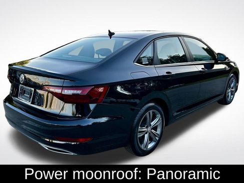 Used 2021 Volkswagen Jetta R-Line image 6