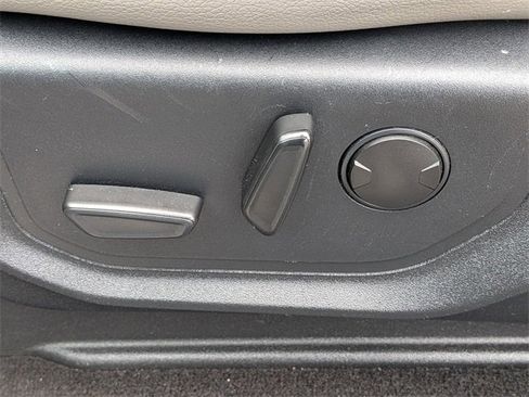 Used 2019 Ford F150 Lariat image 19