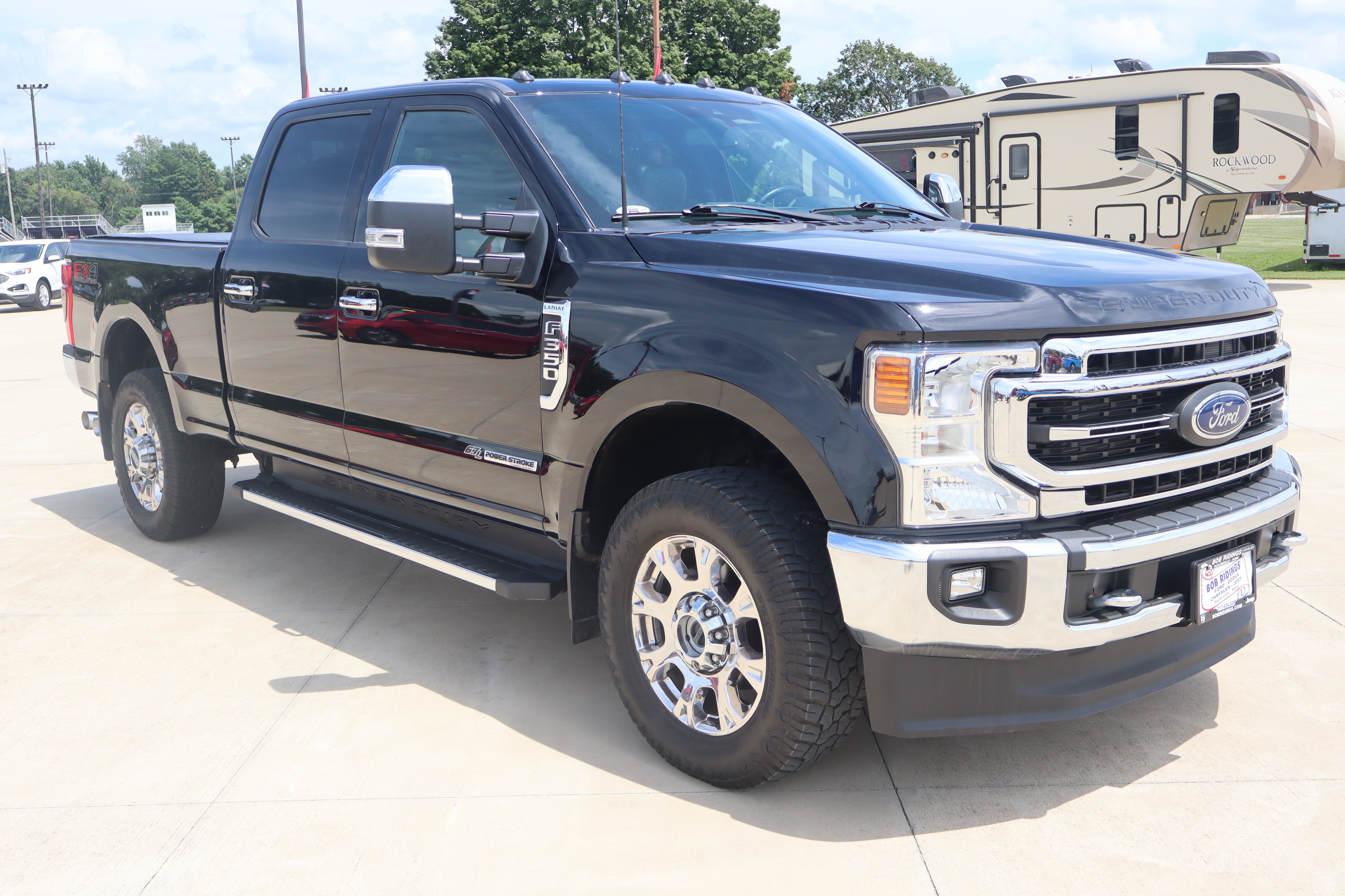 Used 2022 Ford F350 Lariat w/ Lariat Ultimate Package AWD/4WD image 3