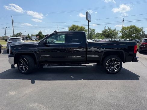 Used 2017 GMC Sierra 1500 SLE w/ SLE Value Package AWD/4WD image 6
