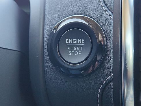 New 2025 Ford Expedition Max Platinum w/ Driver's Package image 9