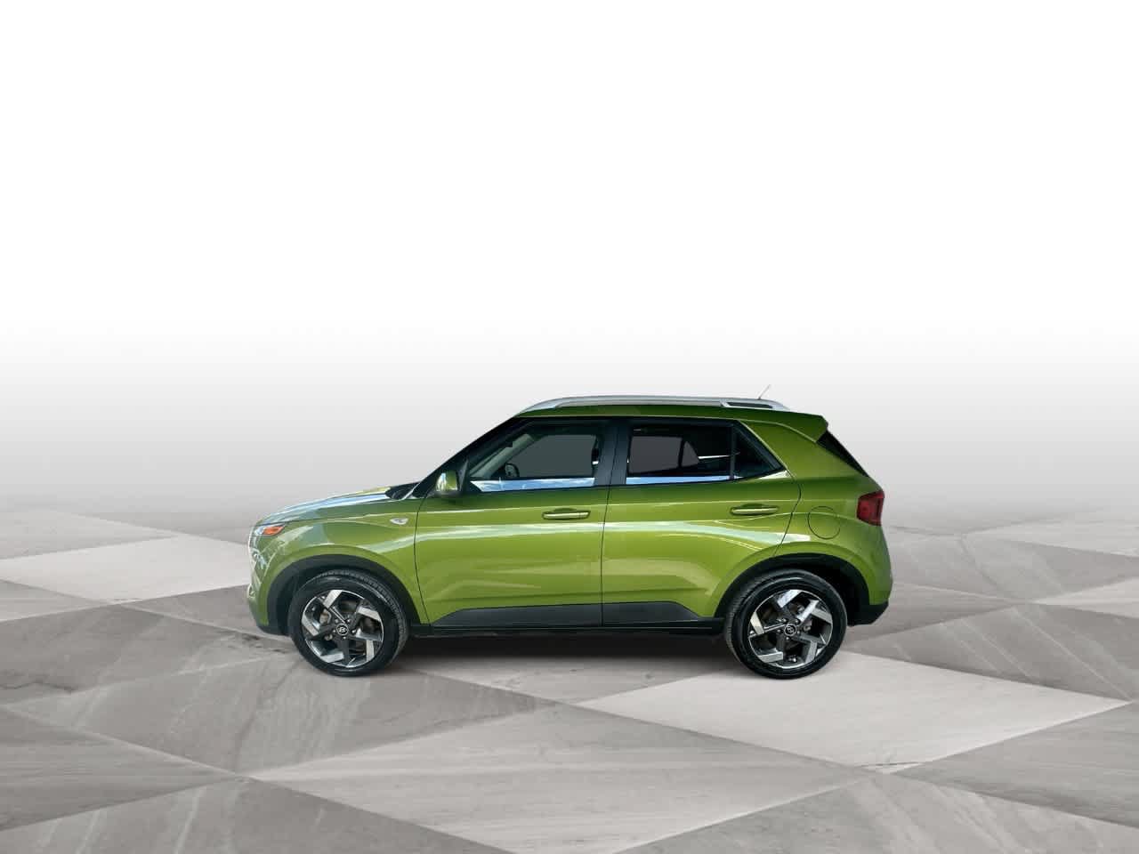 Used 2023 Hyundai Venue SEL FWD image 5