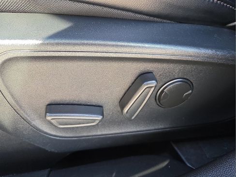 Certified 2024 Ford Escape ST-Line image 15