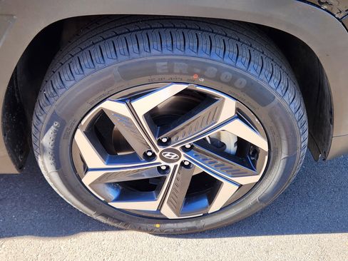 Used 2022 Hyundai Tucson SEL w/ Cargo Package image 16