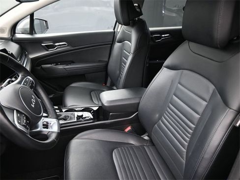 Used 2023 Kia Sportage SX image 33
