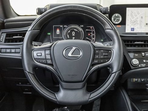Used 2025 Lexus ES 300h w/ Accessory Package (Z2) FWD image 10