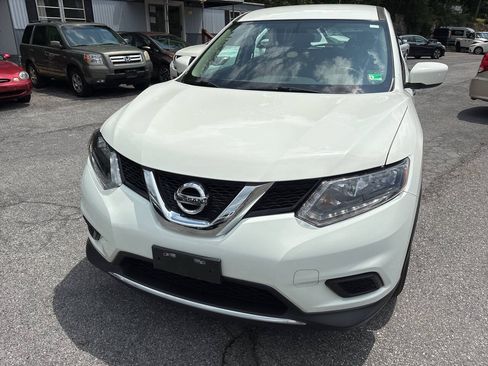 Used 2016 Nissan Rogue S AWD/4WD image 2