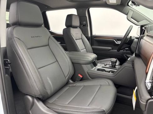 New 2026 GMC Sierra 1500 Denali w/ Denali Reserve Package AWD/4WD image 36