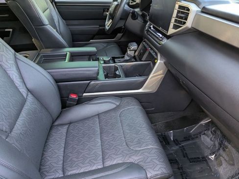 Used 2024 Toyota Tundra Limited image 19