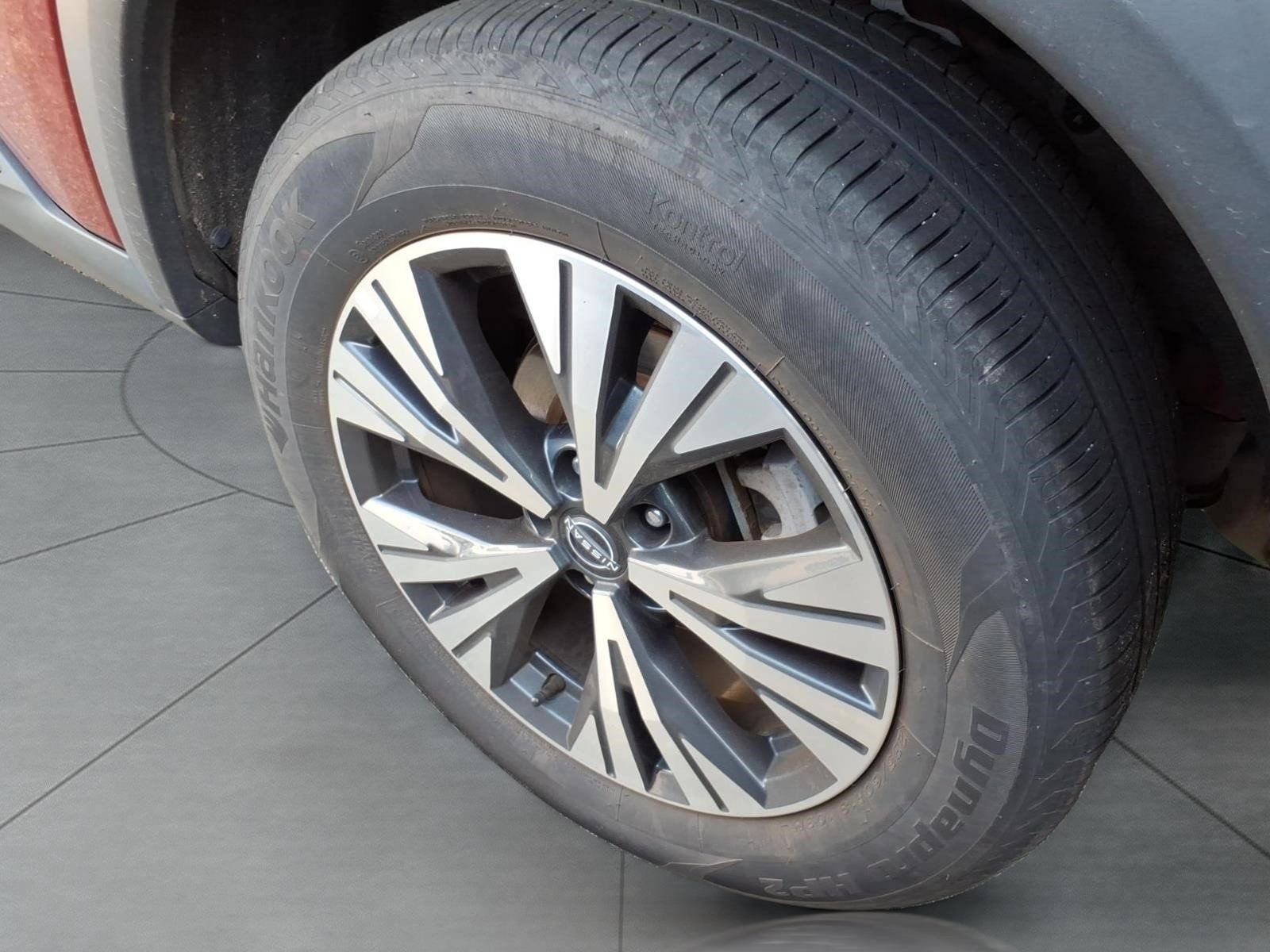 Used 2023 Nissan Rogue SV w/ SV Premium B Package AWD/4WD image 6