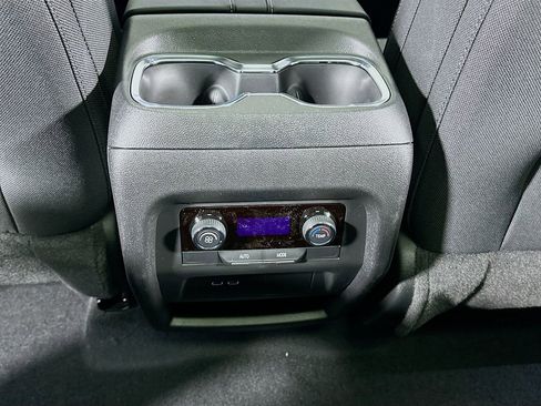 New 2026 Chevrolet Traverse LT w/ Sun and Wheel Package FWD image 28