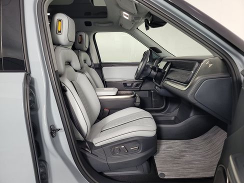Used 2022 Rivian R1T Adventure AWD/4WD image 23