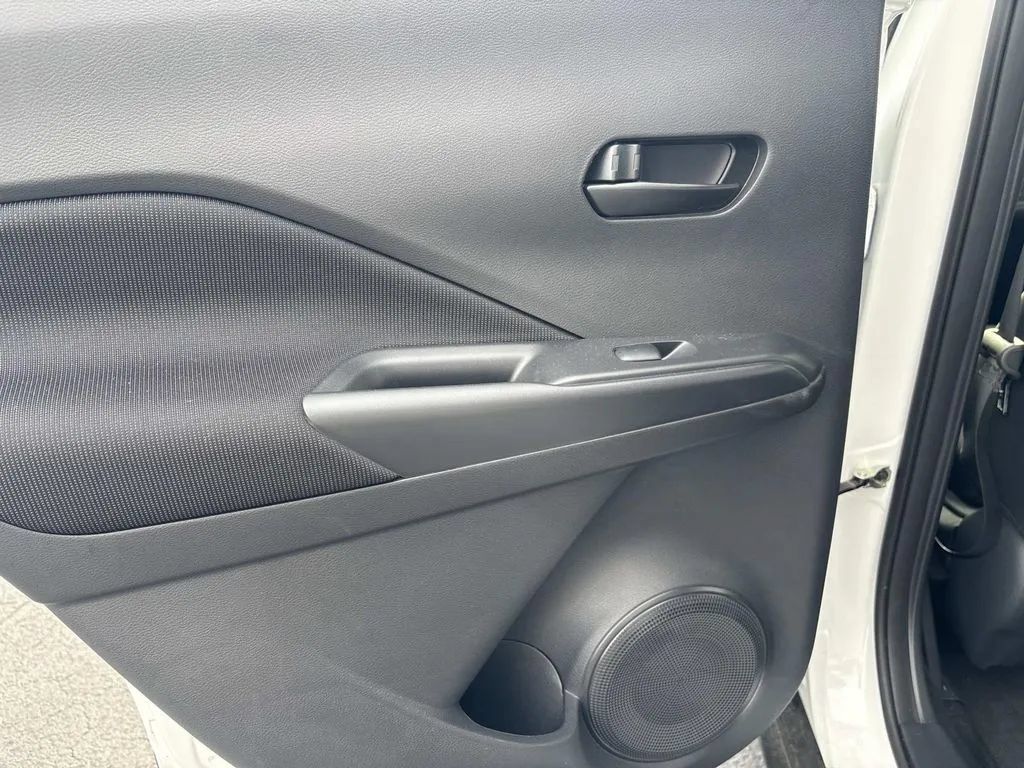 Used 2025 Nissan Kicks Play S FWD image 19