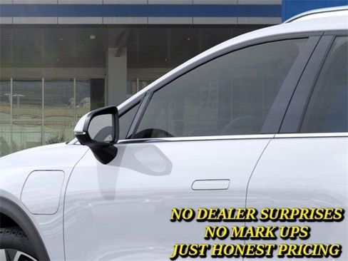 New 2026 Chevrolet Equinox EV LT w/ Convenience Package II image 12