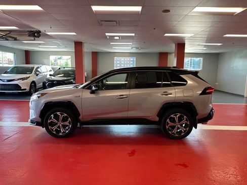 Used 2024 Toyota RAV4 XSE w/ Weather Package AWD/4WD image 6